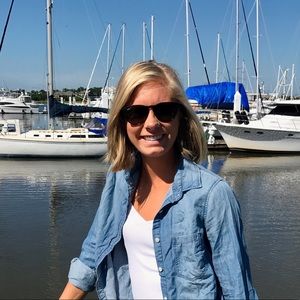 Meet your Posher, Danielle